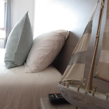 Aparthotel Nautico Suites, Private Room&bathroom (adults Only)